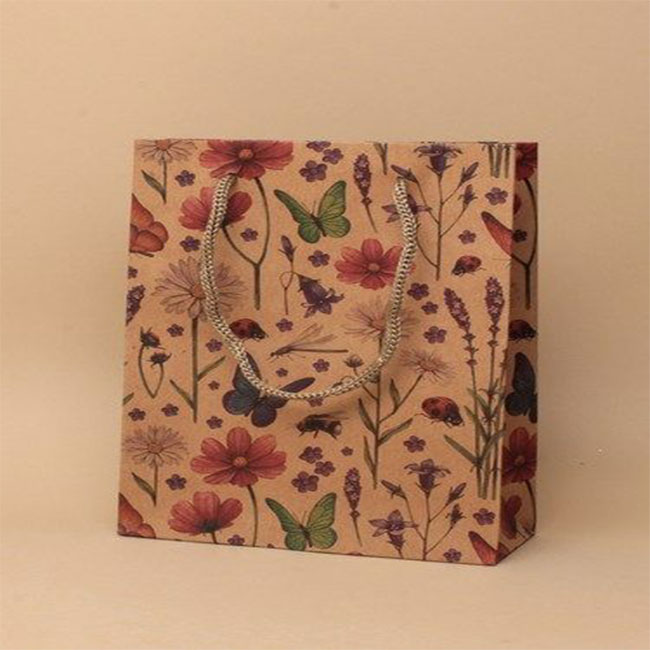Country Flowers Gift Bag